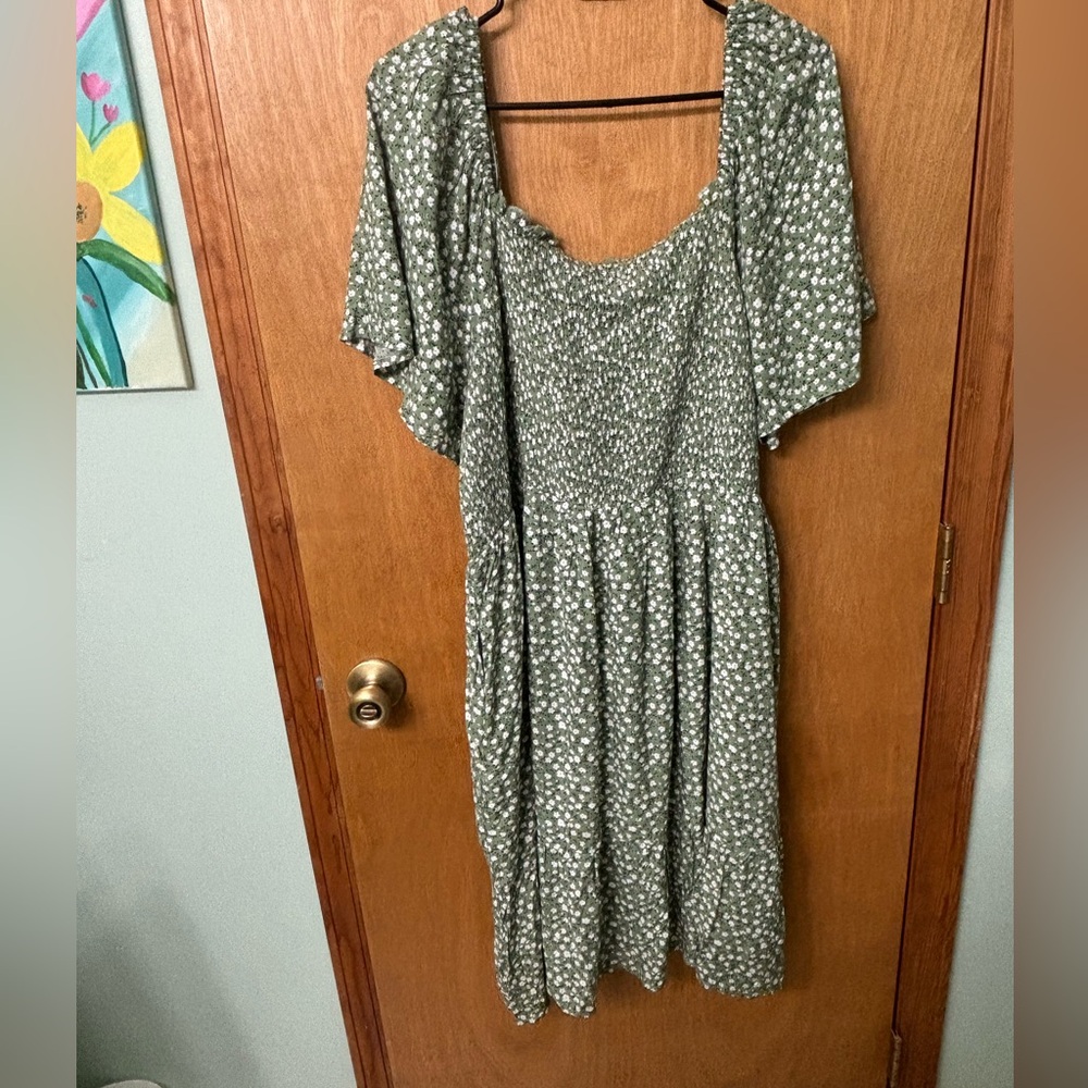 Floral Puff Sleeve Midi Dress in Olive Green